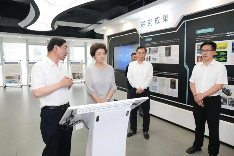 重庆市政协主席程丽华调研重庆新型储能材料与装备研究院