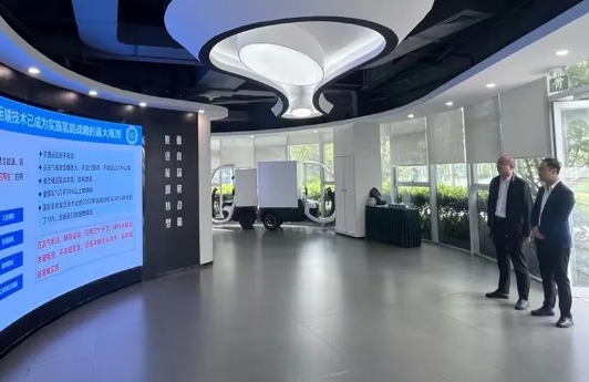 重庆鑫瑞储能科技有限公司到访我院