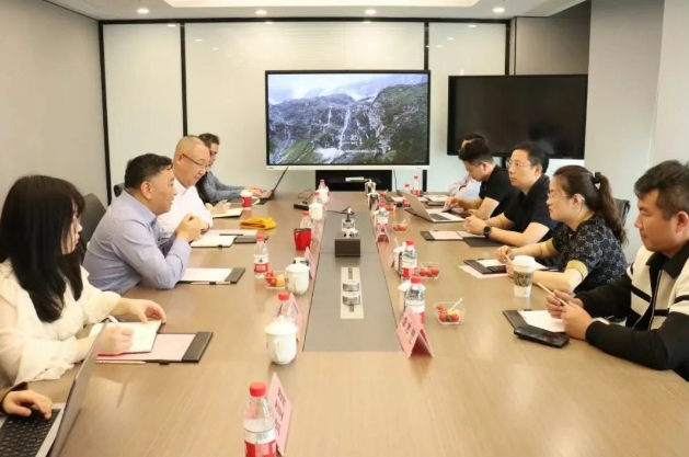 视源股份（深交所上市）工程院院长到访与研究院副院长向虎、纳米材料首席科学家周忠福教授探讨合作共赢