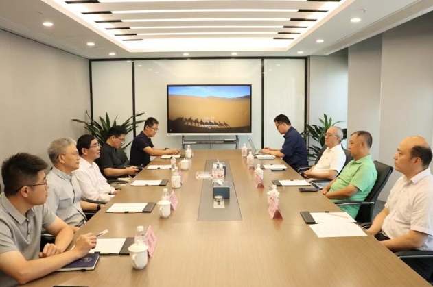 中国工程院院士岳清瑞一行到访明月湖实验室