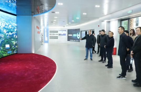 市科协领导率队调研明月湖实验室 新材料创新赋能高质量发展